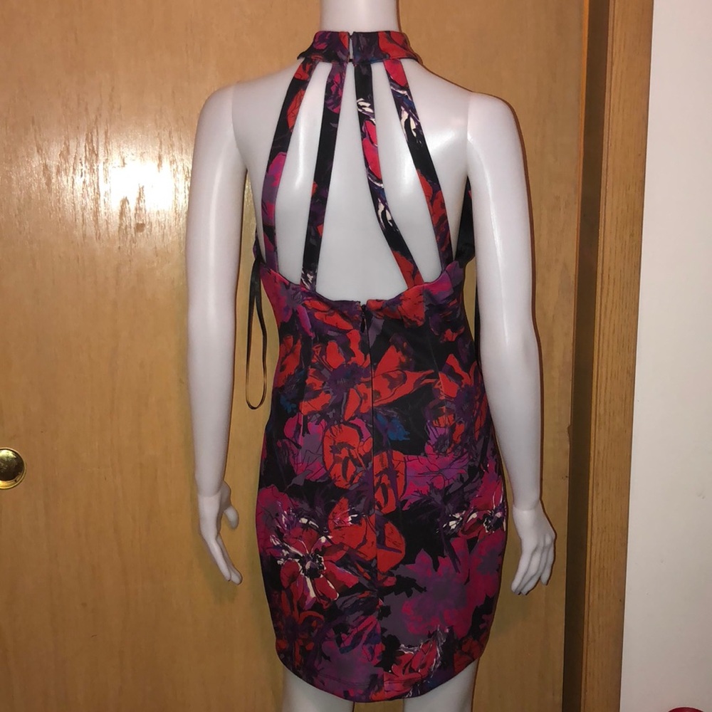 Beautiful Bebe Dress - Picture 2 of 4